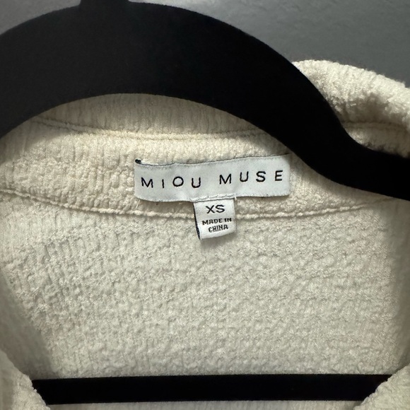 Vici Bay Shore Textured Button Down Top size xs - Picture 4 of 4